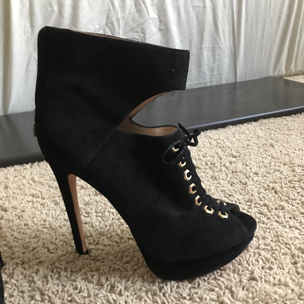 Boutique 9 Brurea Suede Platform Booties Size 9